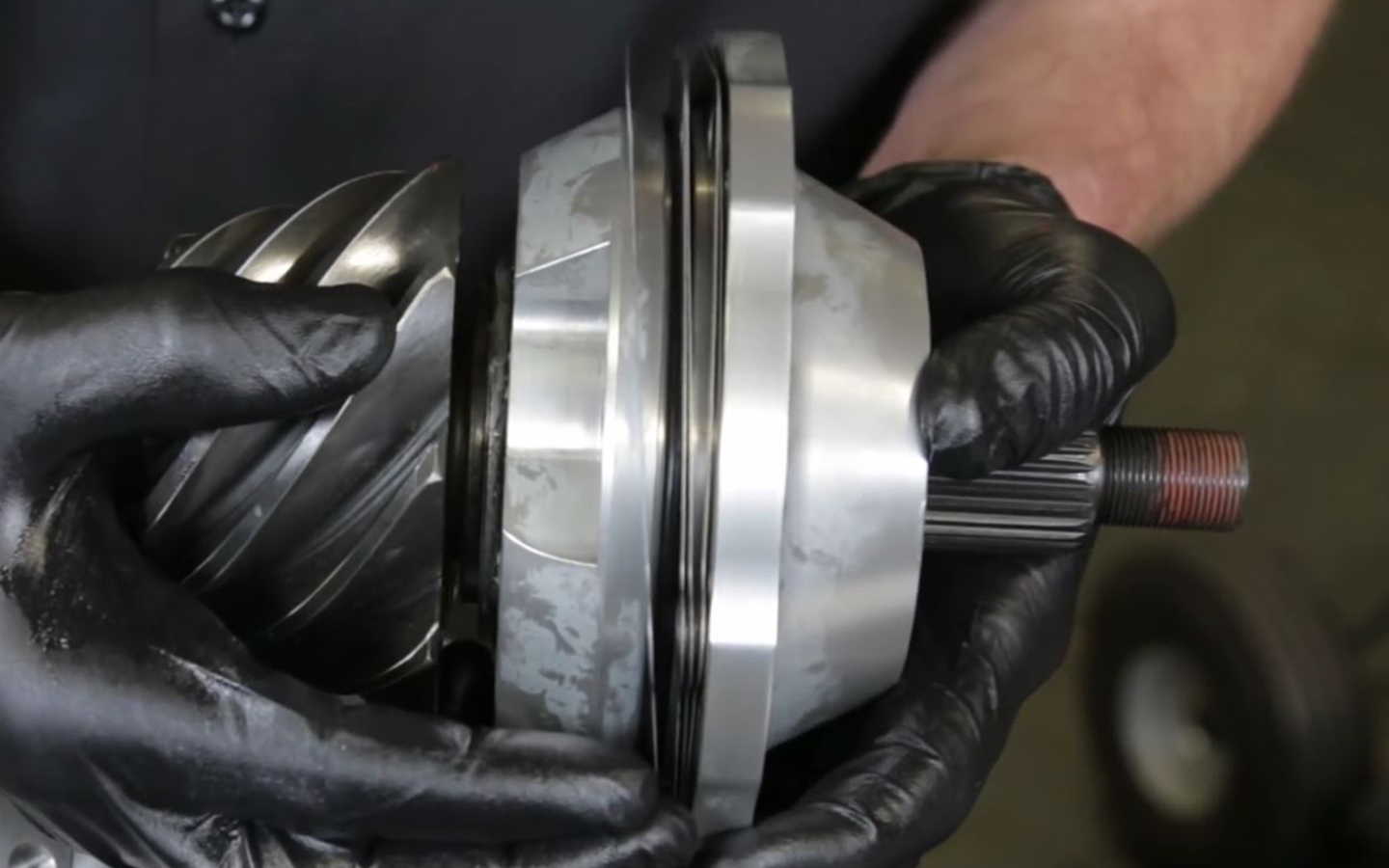 Ford-9-inch-pinion-assembly