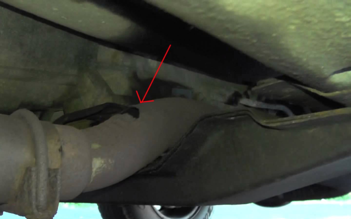 Hole-in-Exhaust-Pipe