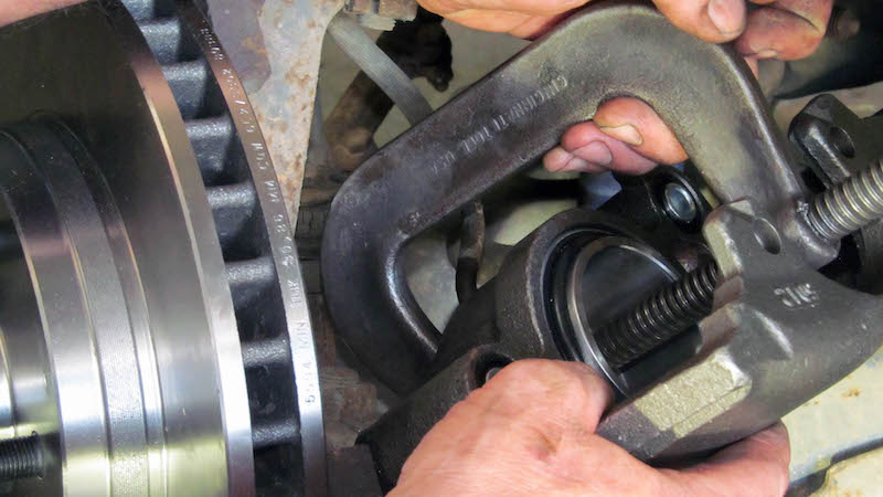 Compress caliper piston