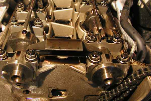 Timing chain in Ford engine