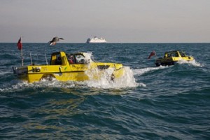 Amphibious car 