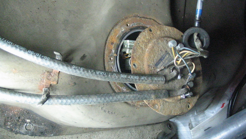 fuel pump connections