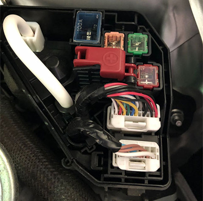 hybrid car positive jump terminal
