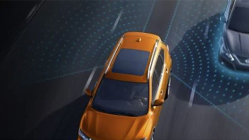 graphic depicting the Nissan Rogue blind spot warning system