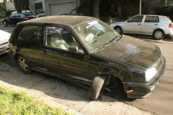 broken lower control arm 