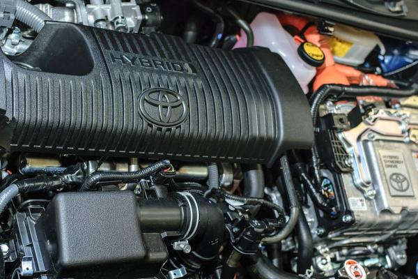 hybrid vehicle under the hood