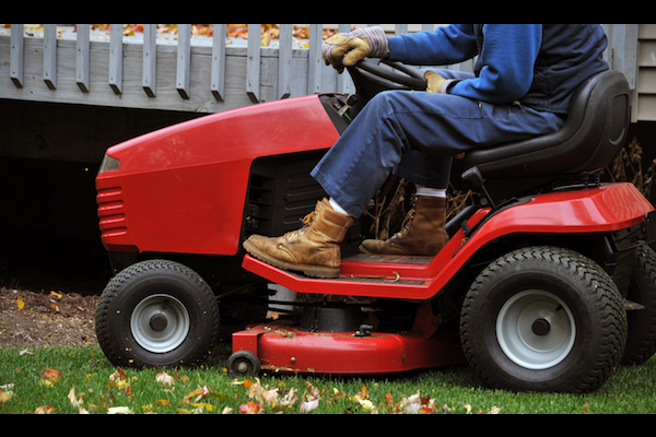 Riding lawn mower